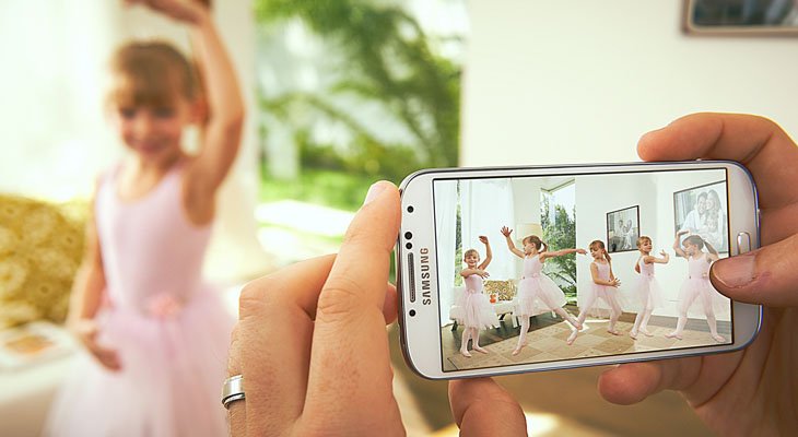 Samsung introduces Galaxy S4